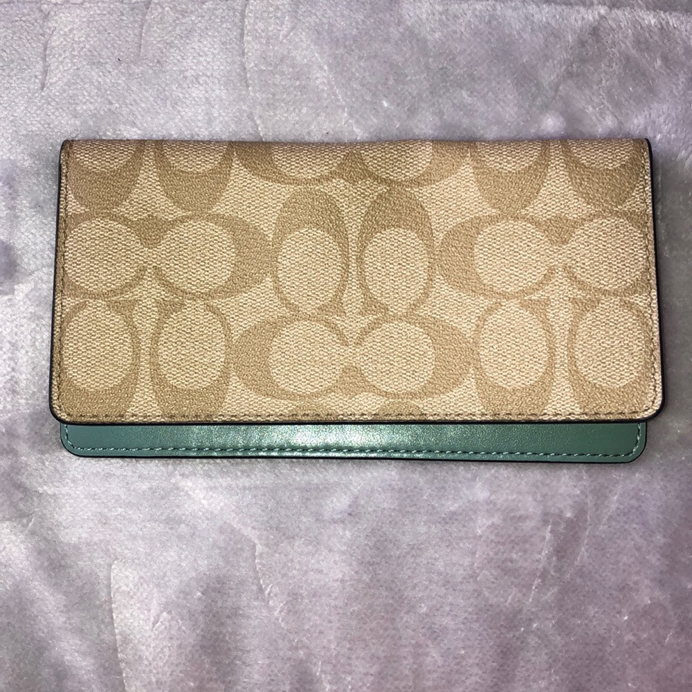 Coach checkbook